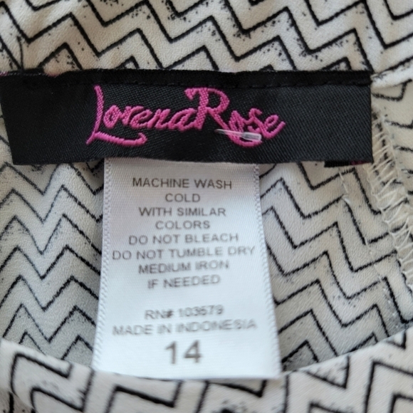 Lorena Rose Two Toned Chevron Patterned Short Sleeve Dress Size 14 - Picture 3 of 9